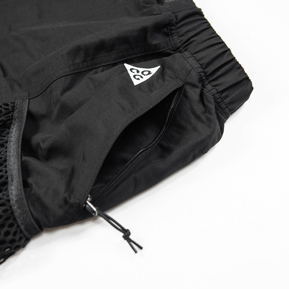 ACG Snowgrass Cargo Shorts (Black/Anthracite/Summit White)