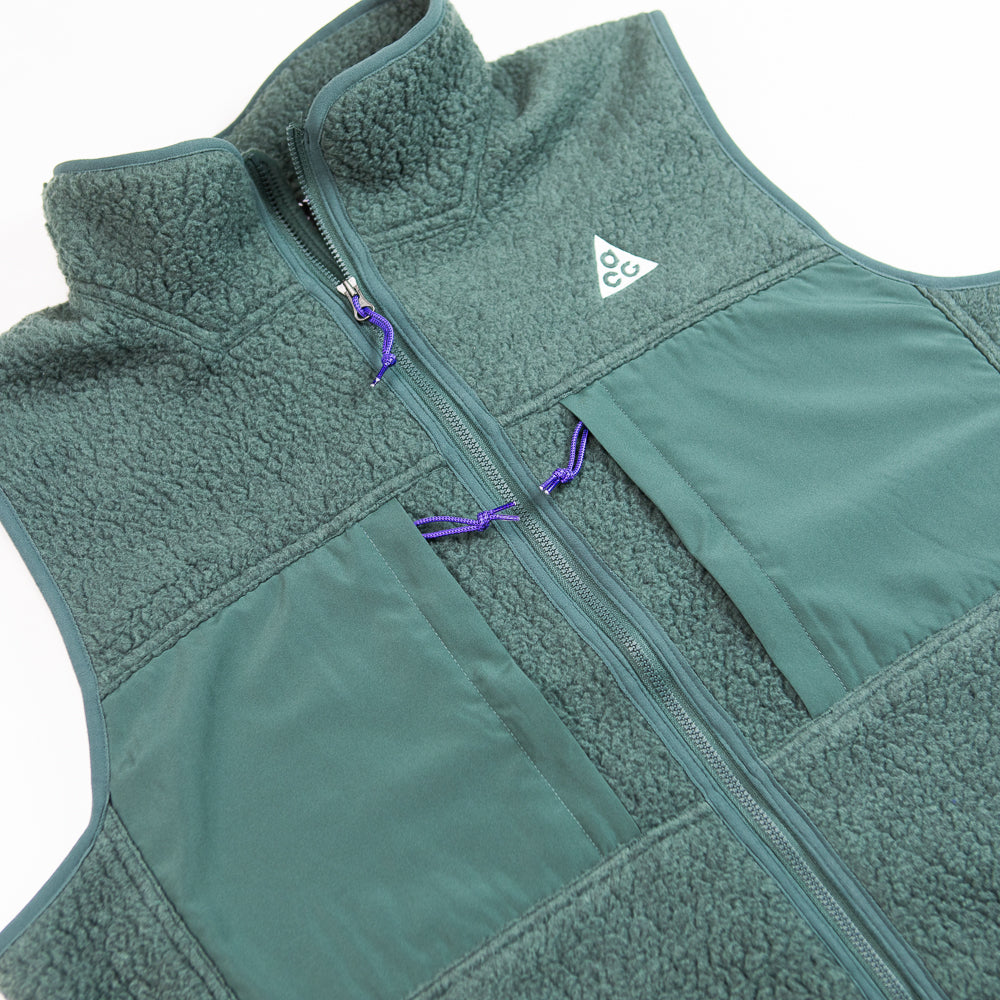 ACG "Arctic Wolf" Vest (Vintage Green/Summit White)