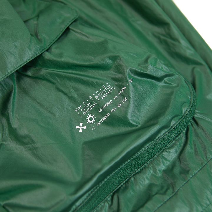 Nike Project F.R.O.G. Men's Woven Pod Cargo Shorts (Fir/Barely Volt/Barely Green)