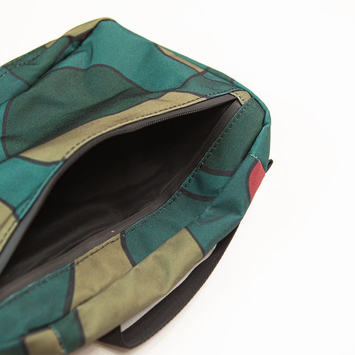 Trees In Wind Toiletry Bag (Camo Green)