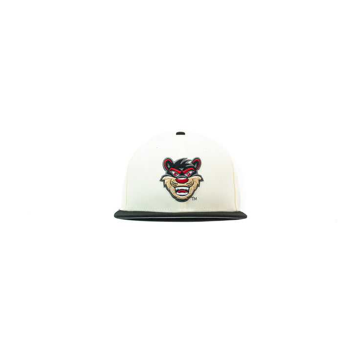 Cincinnati Bearcats Mascot Fitted Cap (Chrome/Black)