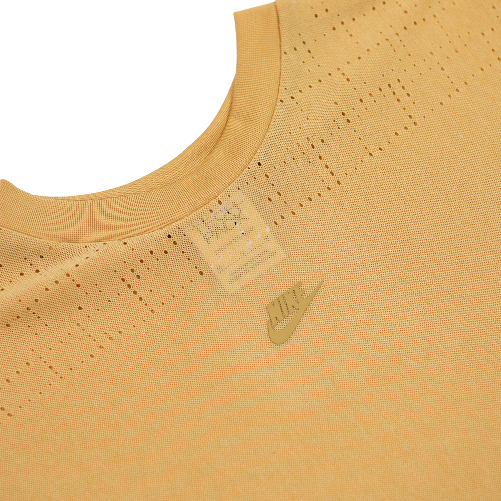 WMNS NSW Dri-FIT ADV Tech Pack Top (Twine/Elemental Gold)