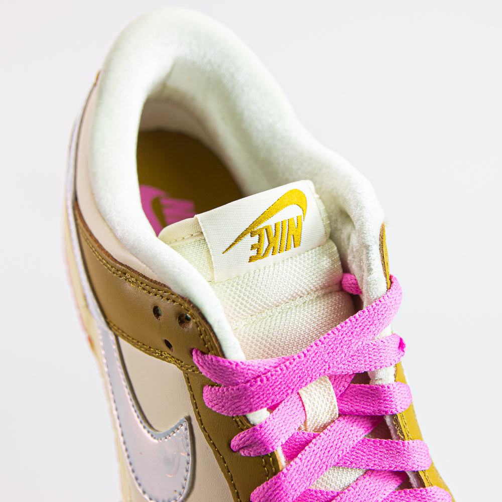 W Dunk Low SE (Bronzine/Coconut/Milk)