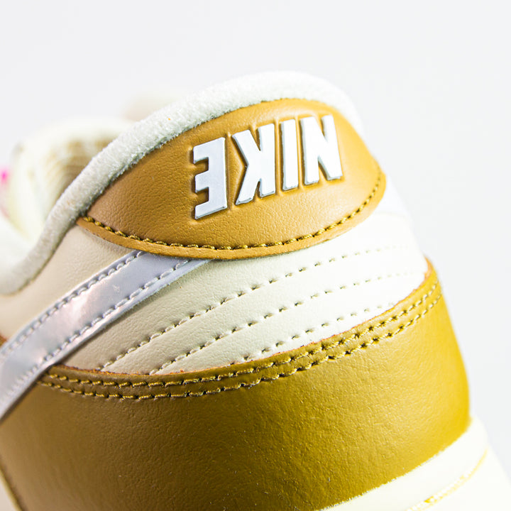 W Dunk Low SE (Bronzine/Coconut/Milk)