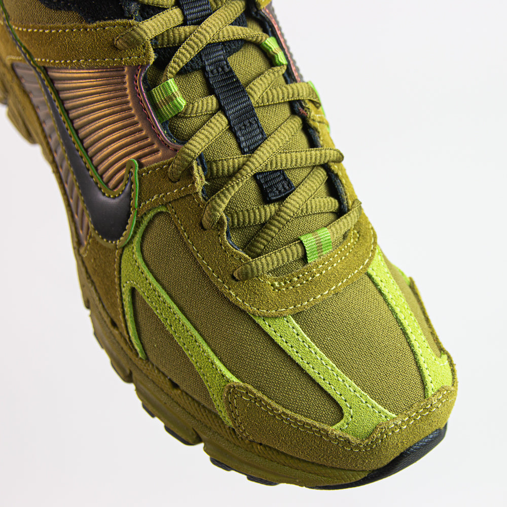 Zoom Vomero 5 (Pacific Moss/Black-Pear)