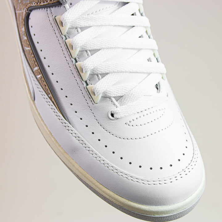 Air Jordan 2 Retro Low (White/Cement Grey-Sanddrift)