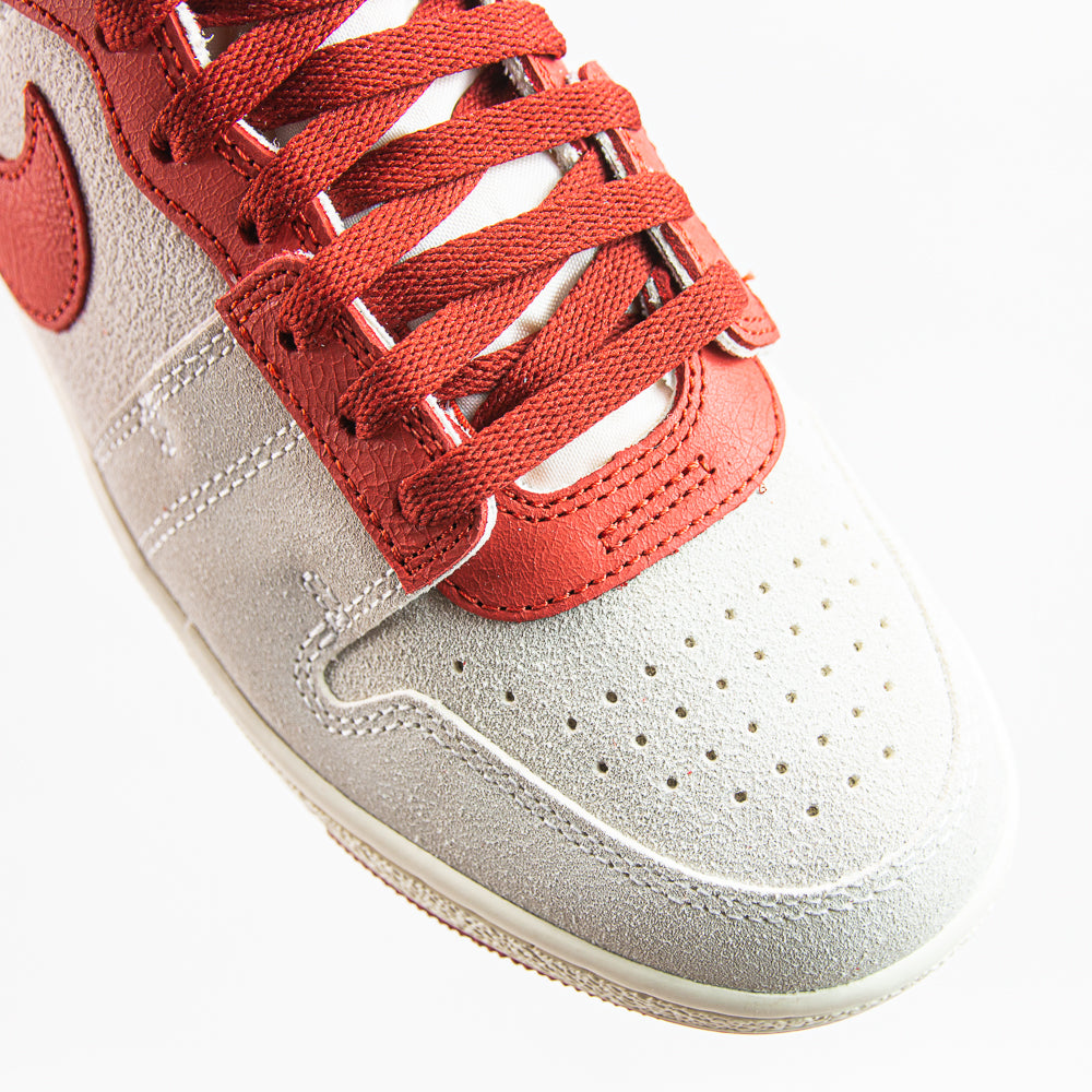 Air Ship PE SP (Summit White/ Dune Red)