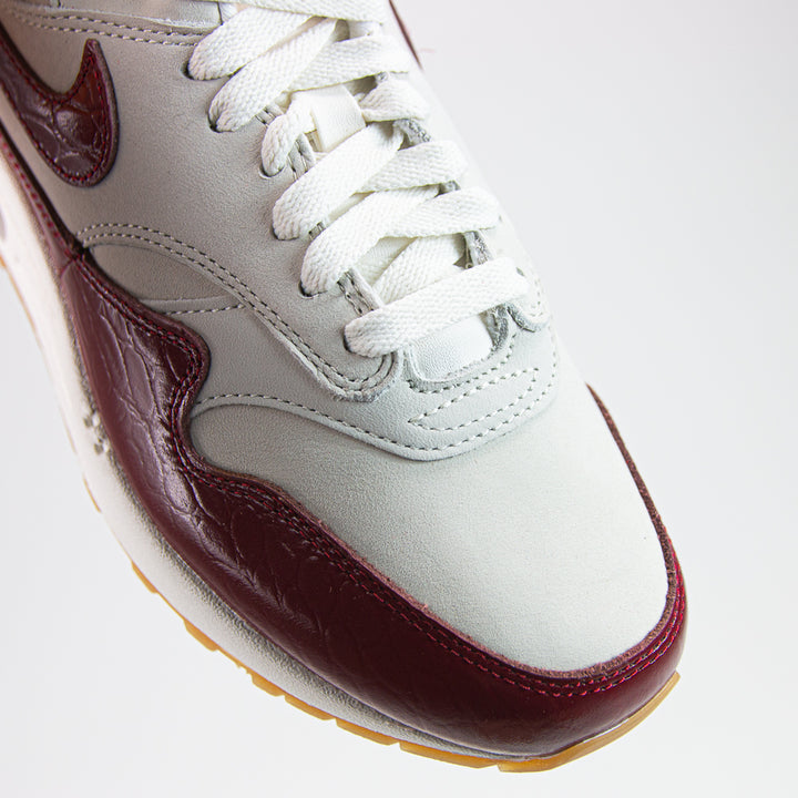 WMNS Nike Air Max 1 LX(Sail/Team Red-Sail)