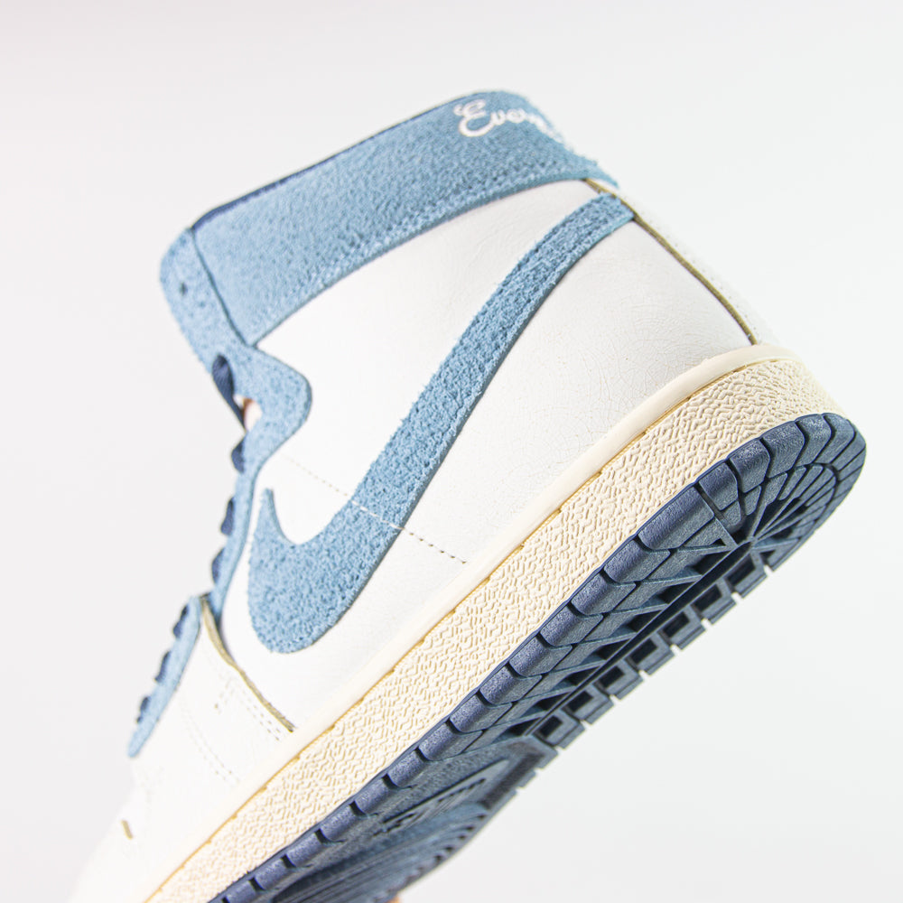 Jordan Air Ship PE SP (Summit White/Diffused Blue)