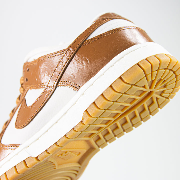 Wmns Dunk Low LX (Phantom/Ale Brown-Sail)