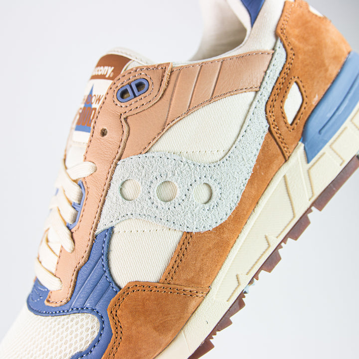 Shadow 5000 (Light Beige/Rust)