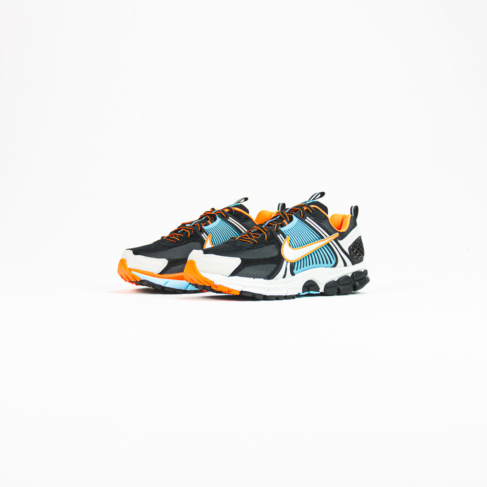 WMNS Zoom Vomero 5 PRM (Black/ Light Bone/ Blue Gaze)