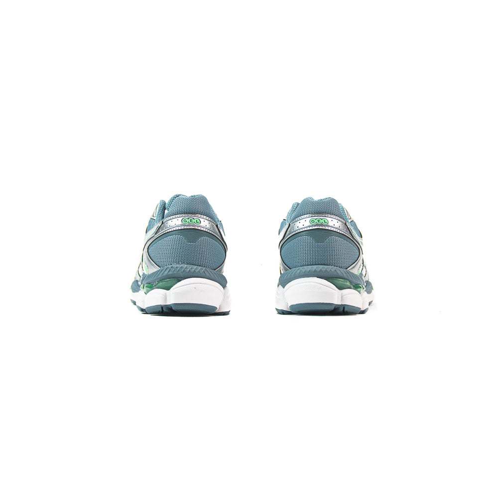 Gel-Cumulus 16 (White/Ironclad)