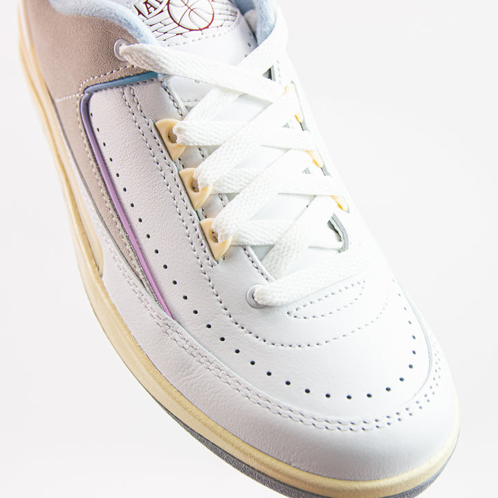 WMNS Air Jordan 2 Retro Low (Summit White/Varsity Red)