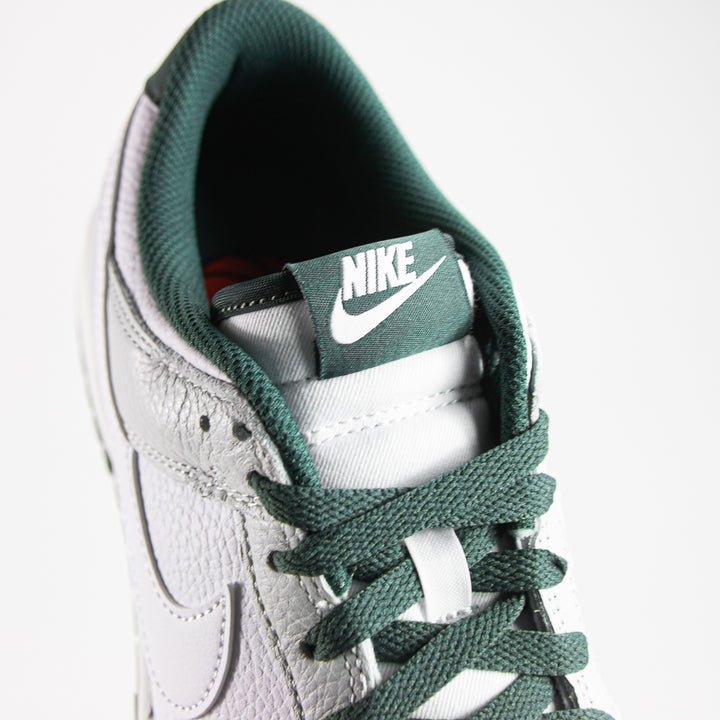 Dunk Low Retro SE (Photon Dust/White)