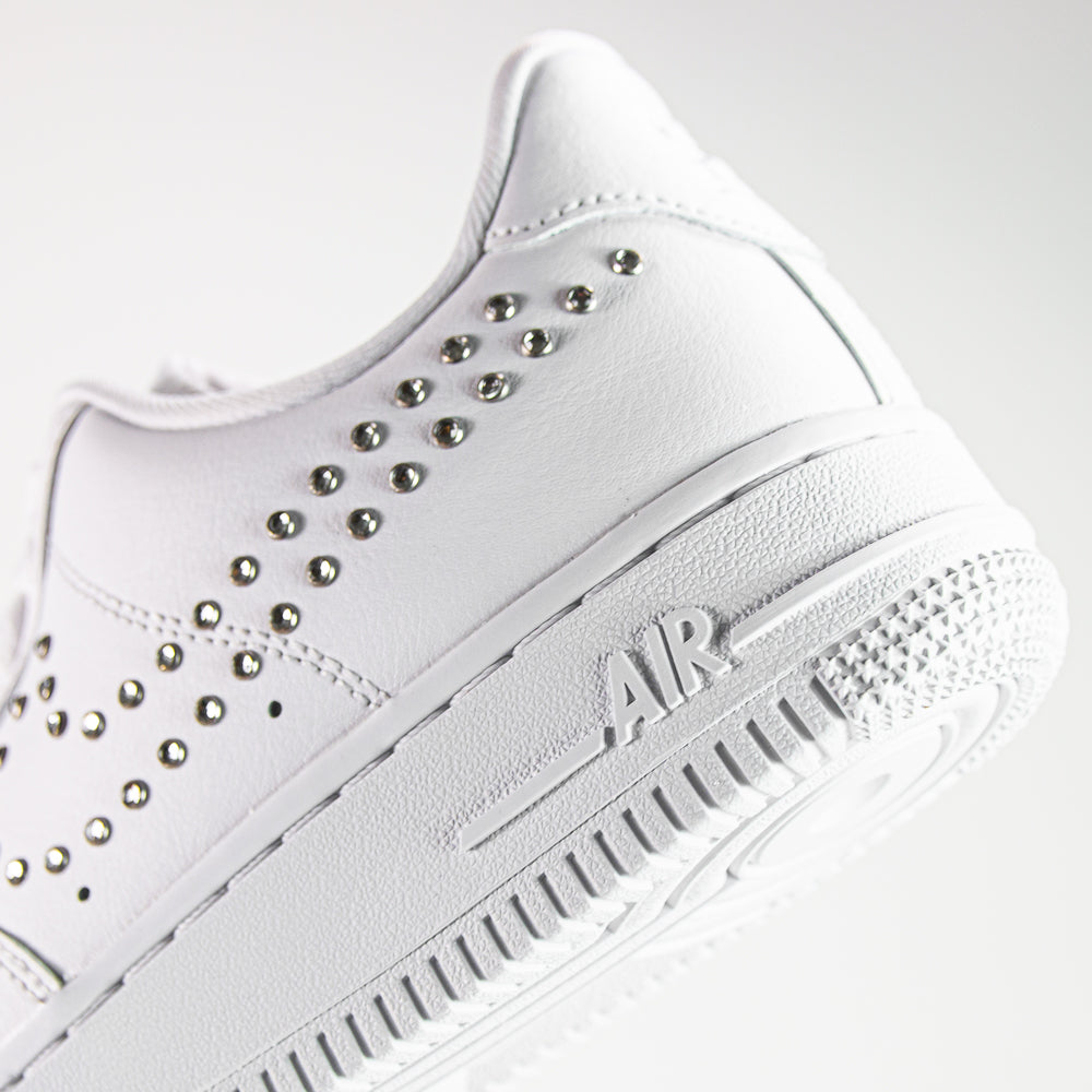 Wmns Air Force 1 '07 (White/Chrome-Metallic Silver)