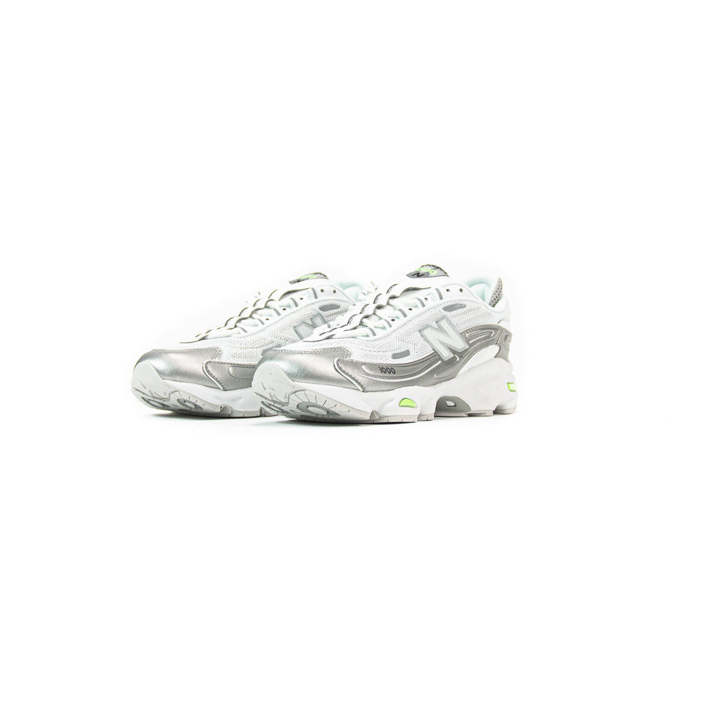 1000D (White/Silver Metallic/Mint Flash)