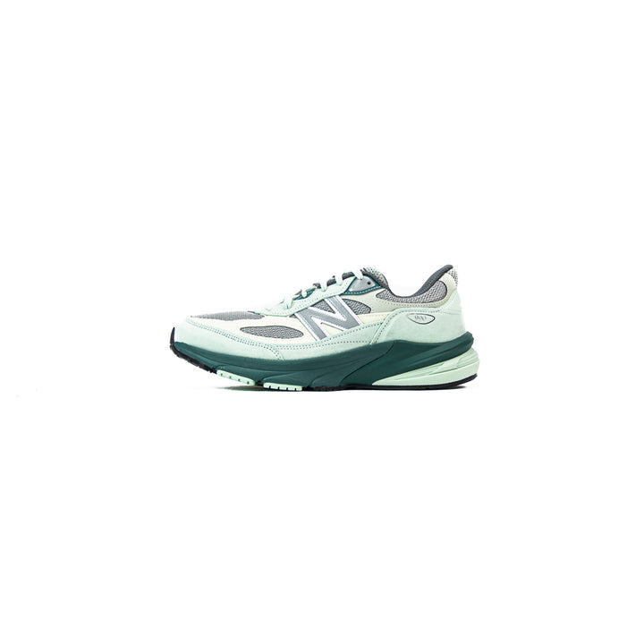 Made in USA 990v6 (Clay Ash)