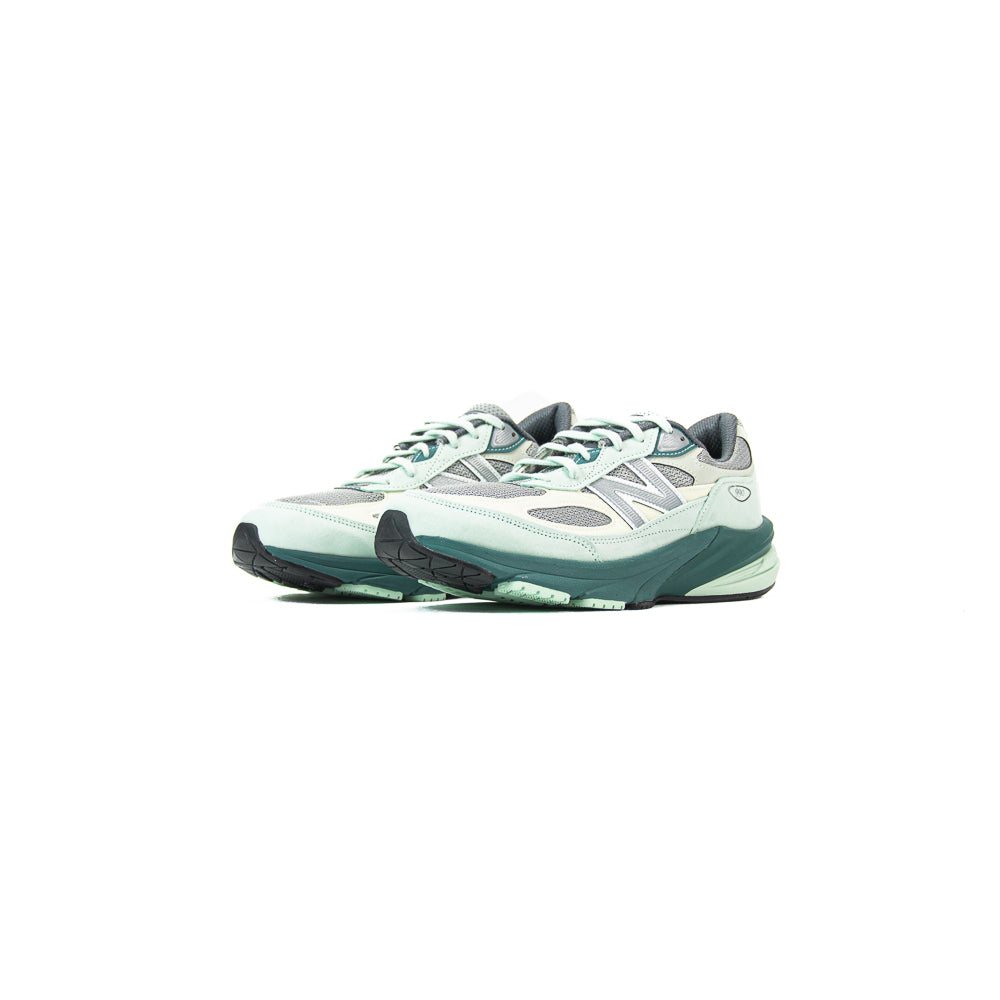 Made in USA 990v6 (Clay Ash)