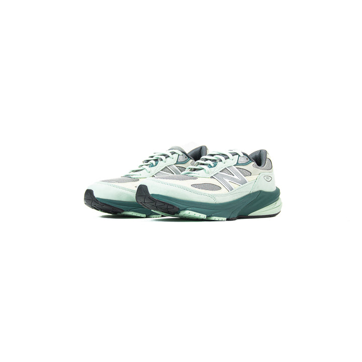 Made in USA 990v6 (Clay Ash)