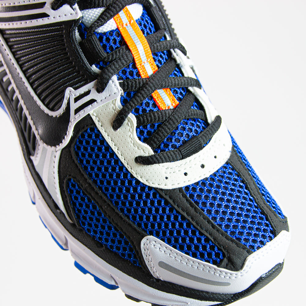 Zoom Vomero 5 SE SP (White/Racer Blue-Black-Sail)