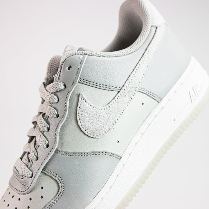 Air Force 1 '07 LV8 (Light Bone/Summit White)