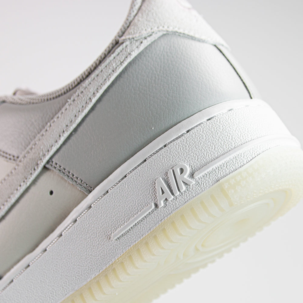 Air Force 1 '07 LV8 (Light Bone/Summit White)