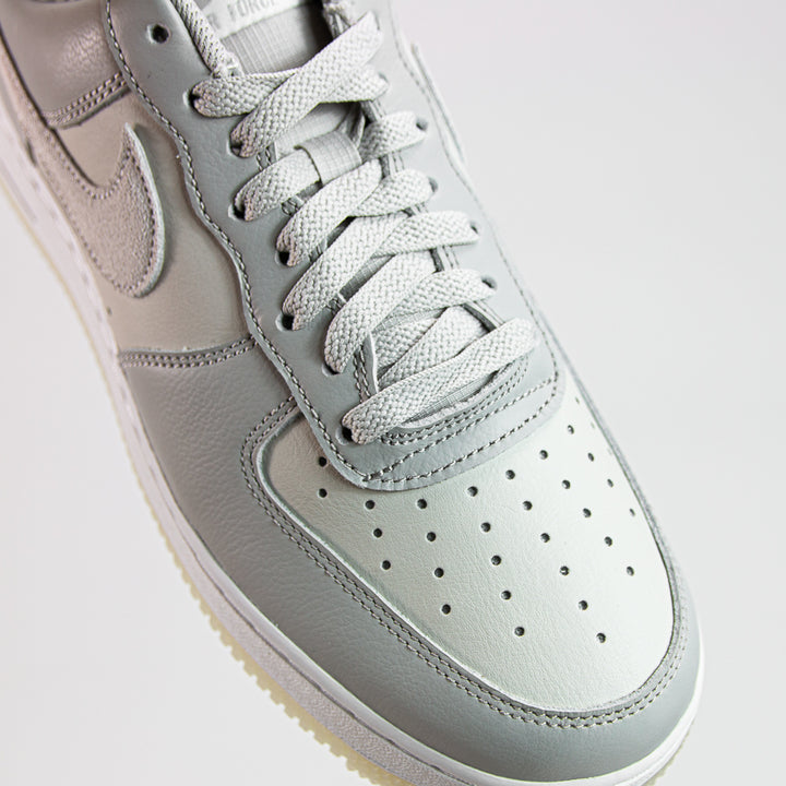 Air Force 1 '07 LV8 (Light Bone/Summit White)