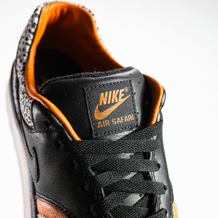 Air Safari (Black/Black-Monarch)