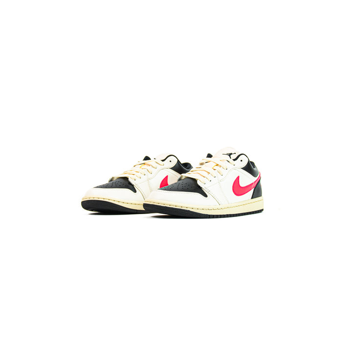Wmns Air Jordan 1 Low (Pale Ivory/Racer Pink-Black)