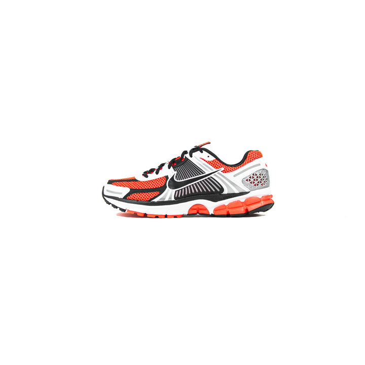 Zoom Vomero 5 SE (Bright Crimson/Black)