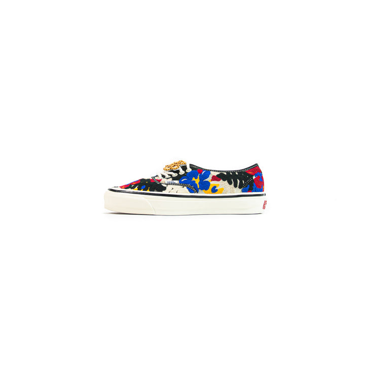 LX Authentic 44 Needlework (Multi)