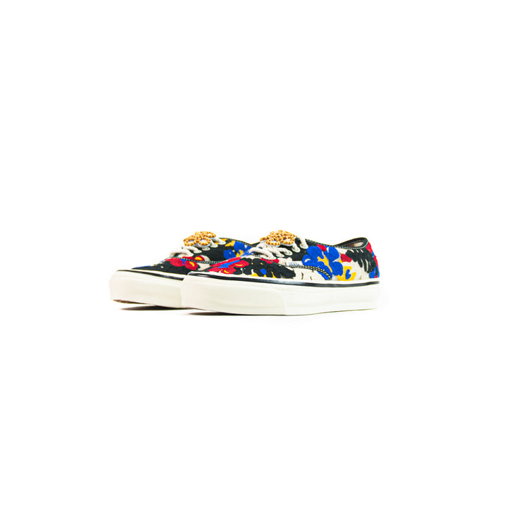 LX Authentic 44 Needlework (Multi)