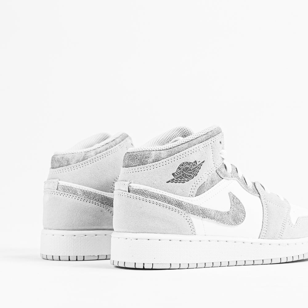 Air Jordan 1 Mid SE (GS) Neutral Grey/Smoke Grey-Sail)