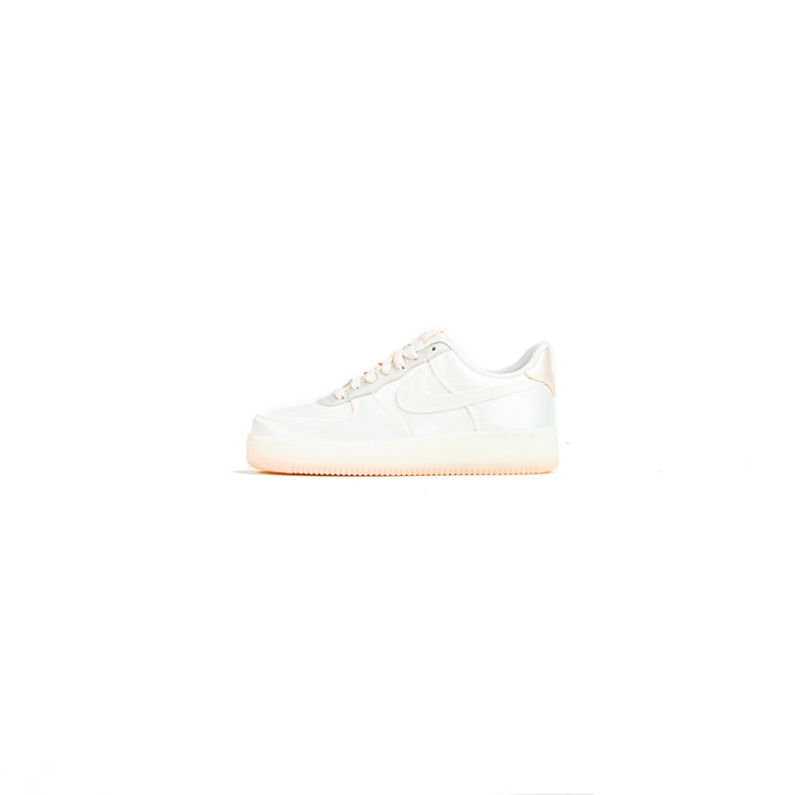 WMNS Air Force 1 ‘07 LV8 (Sail/Sail-Barely Orange)