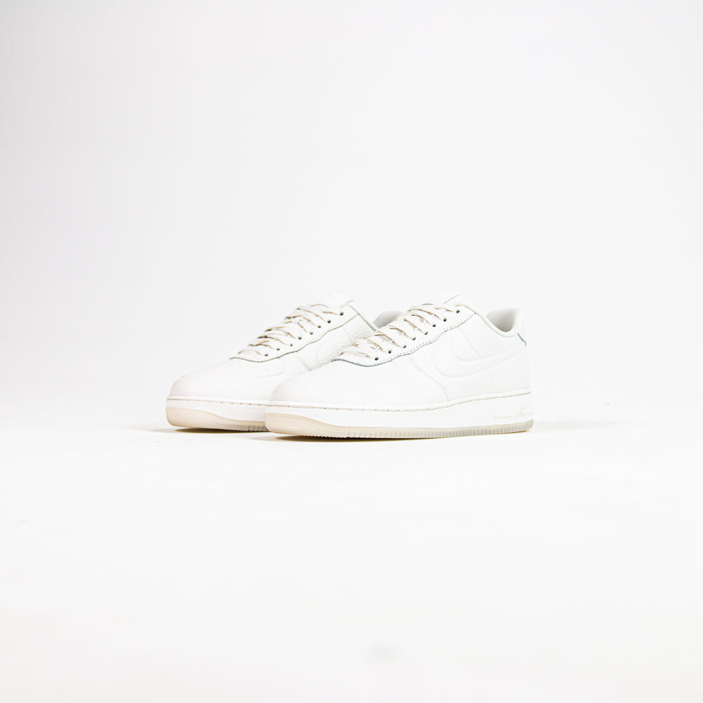 Air Force 1 '07 Pro-Tech WP (Phantom/Summit White)