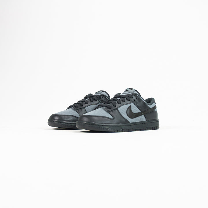 Dunk Low Retro SE (Off Noir/Black/Smoke Grey)