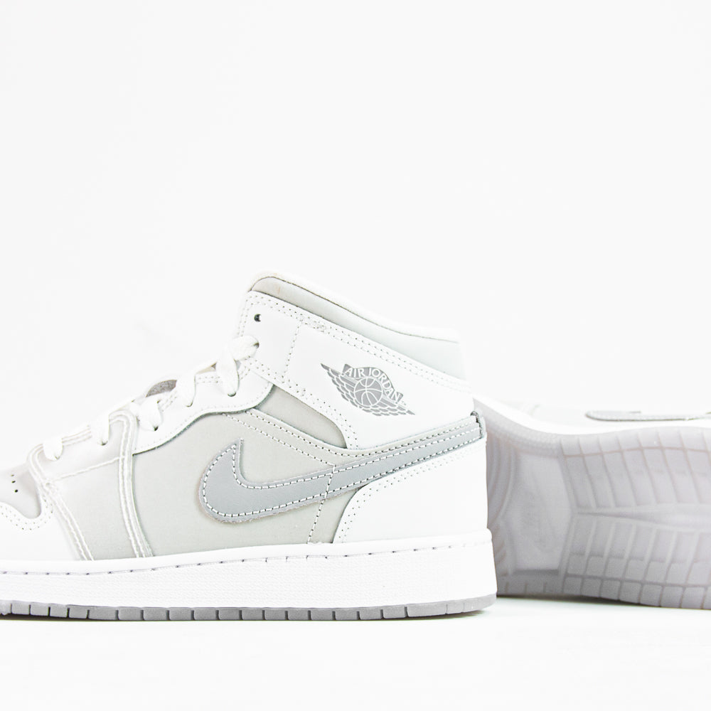 Air Jordan 1 Mid SE BG (Summit White/Metallic Silver)