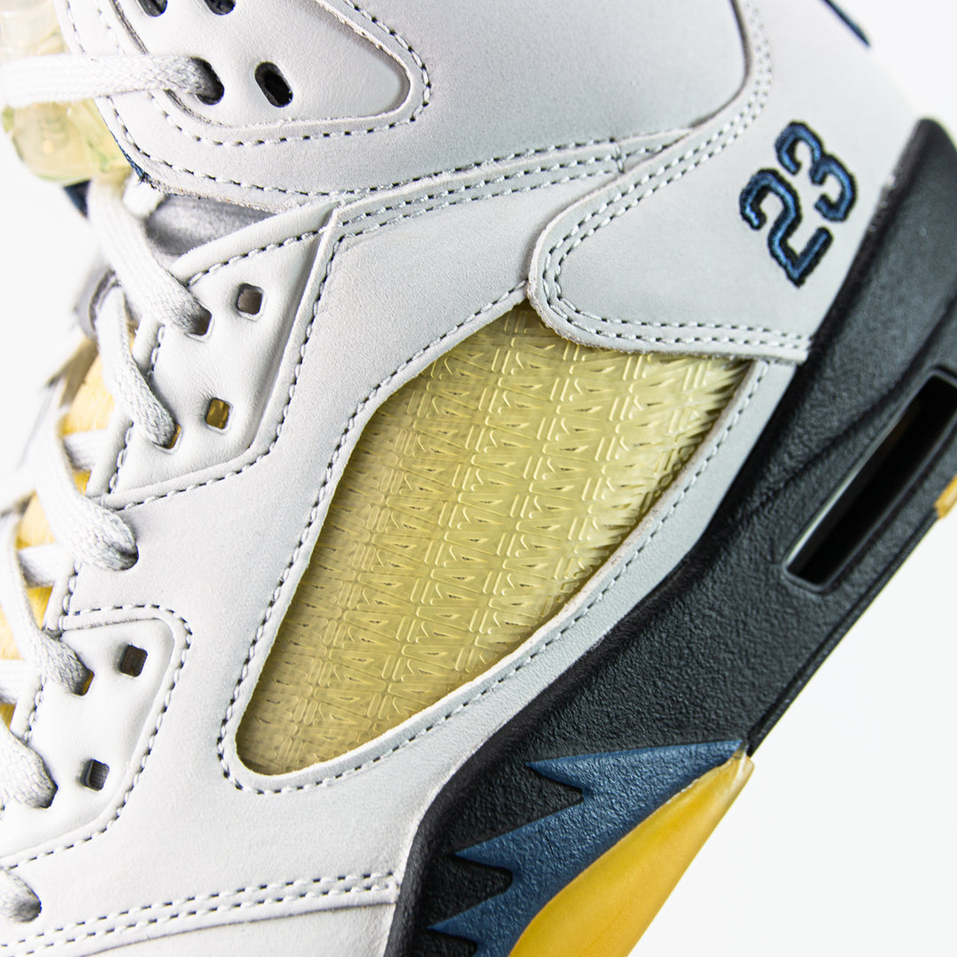 Wmns Air Jordan 5 Retro SP (Photon Dust/Black)