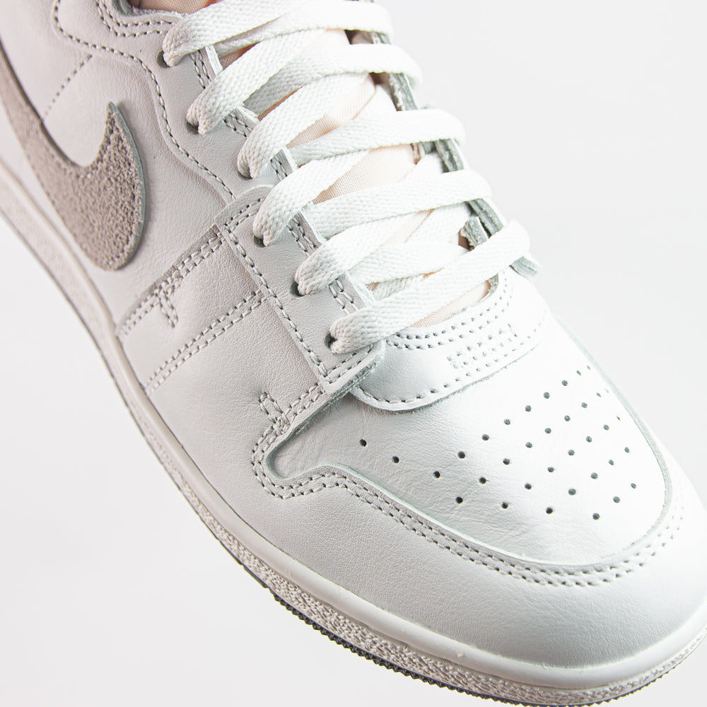 Air Ship PE SP (Summit White/Gunsmoke)