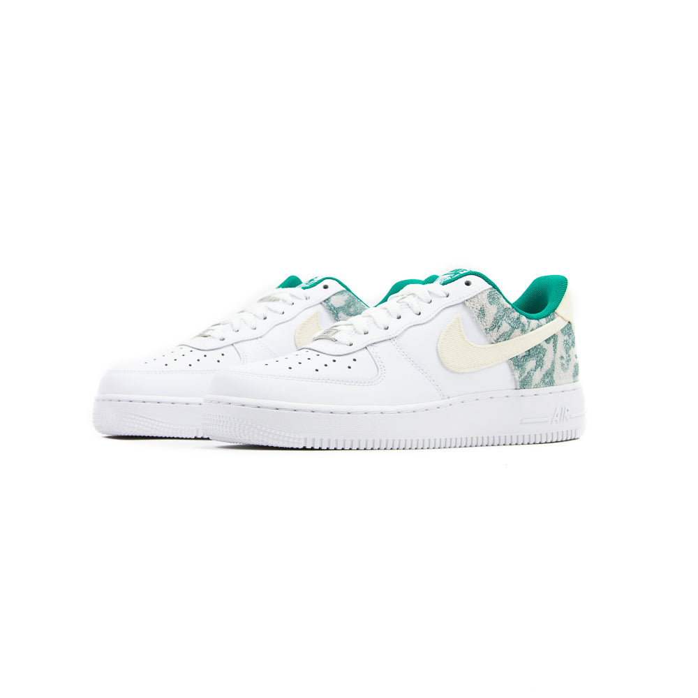 Air Force 1 '07 LV8 (Coconut Milk/Neptune Green)