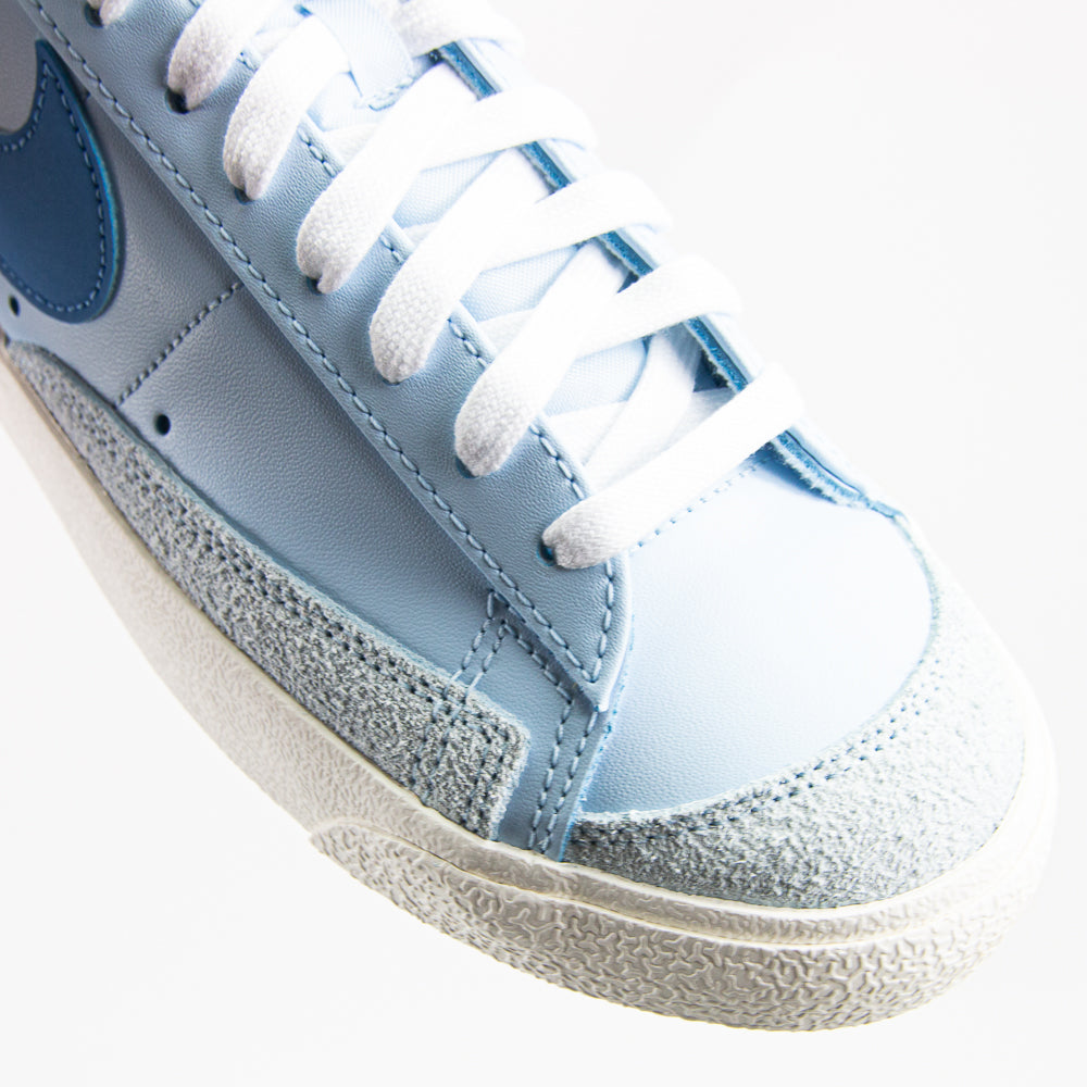 Blazer Low '77 VNTG (Celestine Blue/University Blue) – Corporate