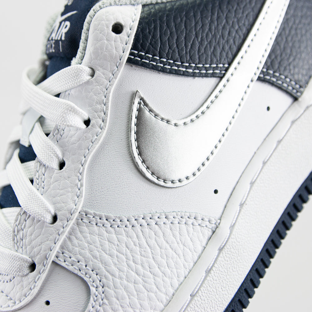 Air Force 1 LV8 GS (White/Metallic Silver)