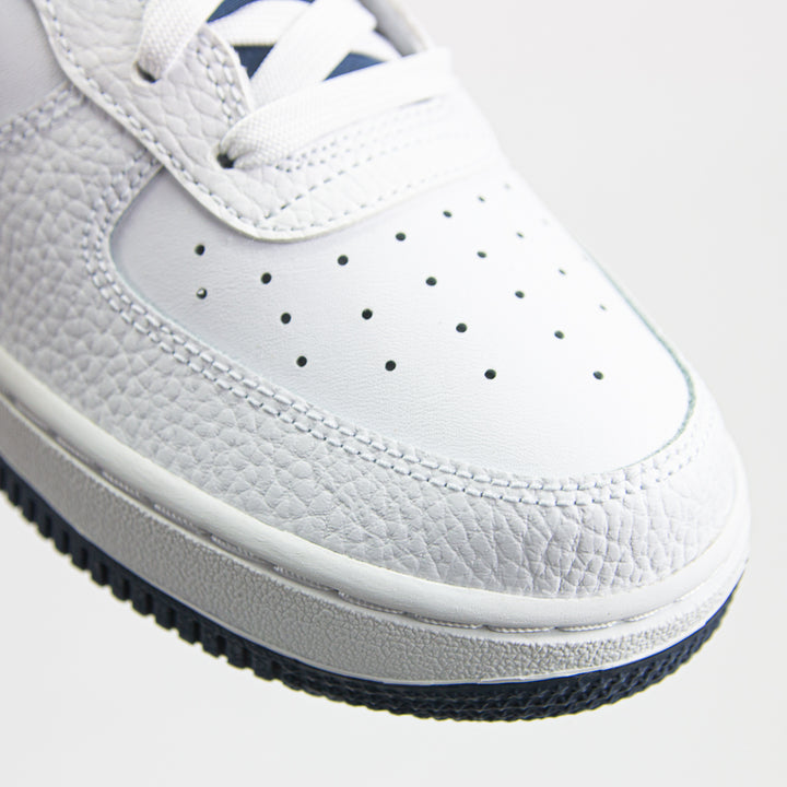 Air Force 1 LV8 GS (White/Metallic Silver)