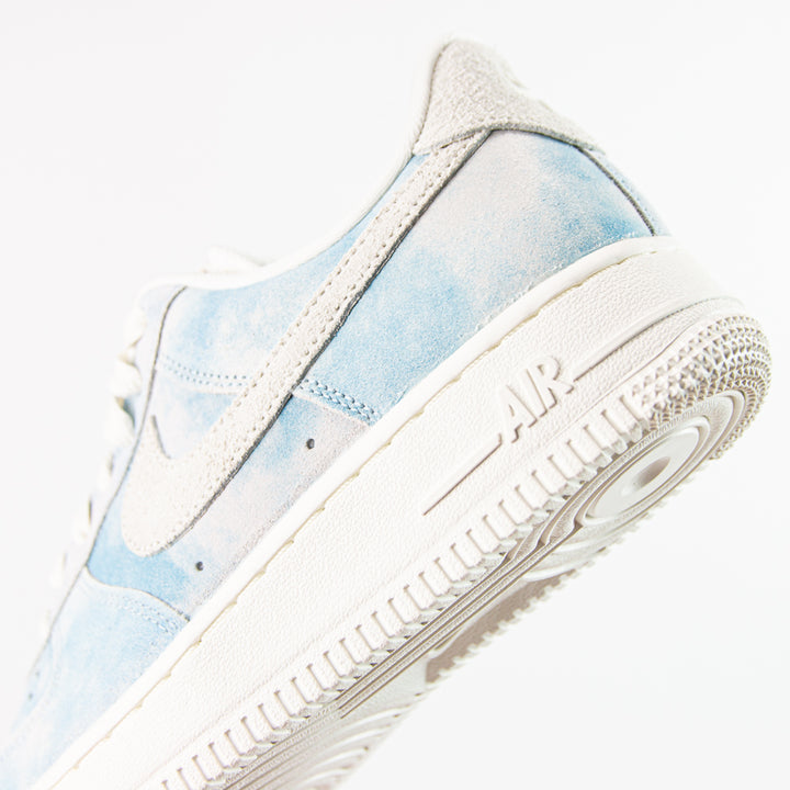 WMNS Air Force 1 '07 SE (Celestine Blue/Sail)