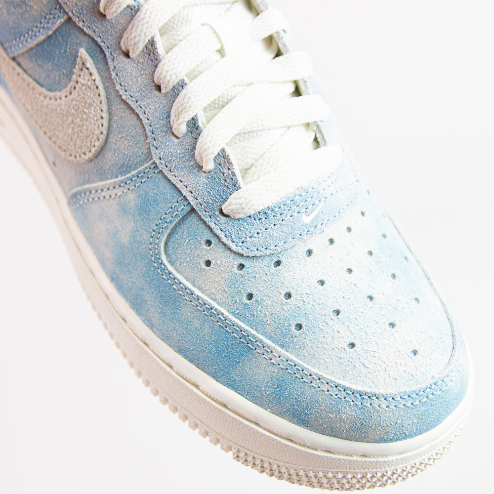 WMNS Air Force 1 '07 SE (Celestine Blue/Sail)