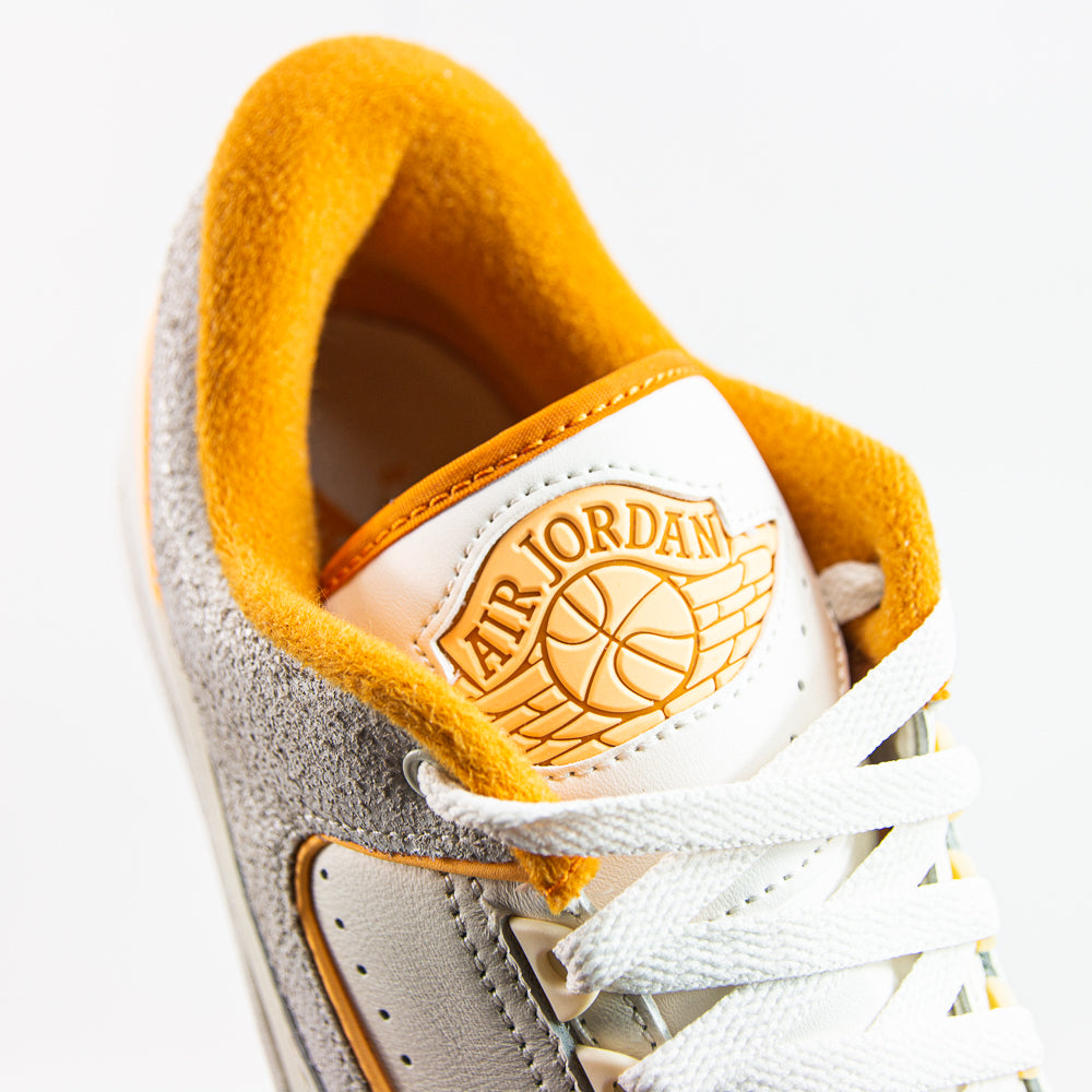 Air Jordan 2 Retro Low (Sail/Melon Tint-Light Curry)