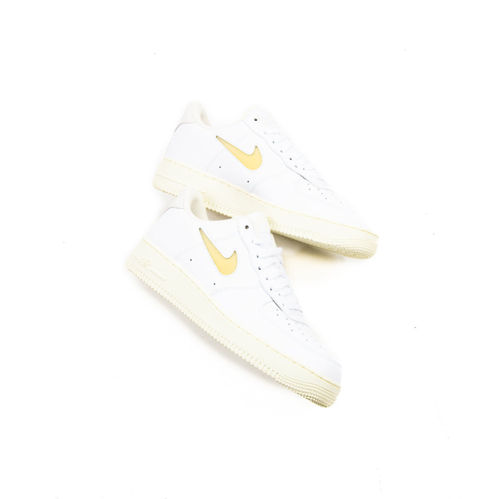 Air Force 1 '07 LX (White/Pale Vanilla)