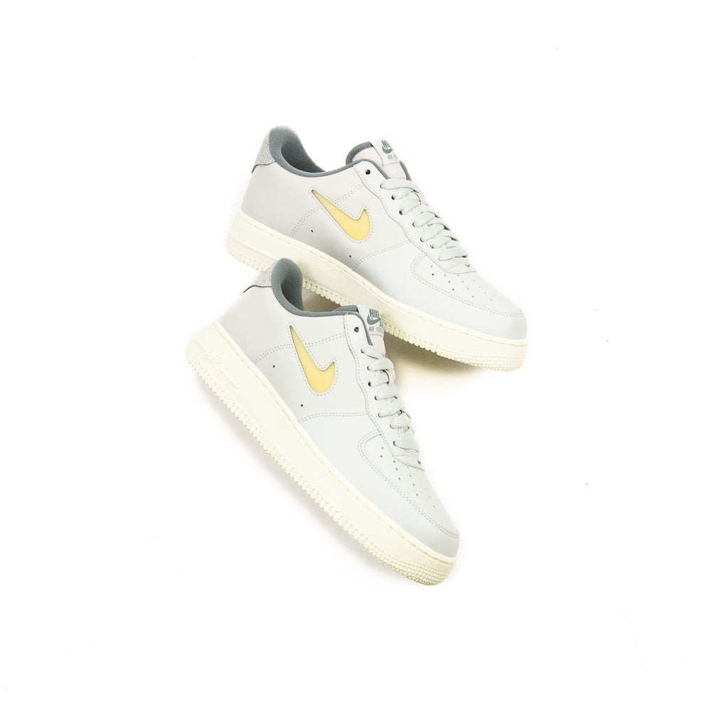 Air Force 1 '07 LX (Light Bone/Pale Vanilla)